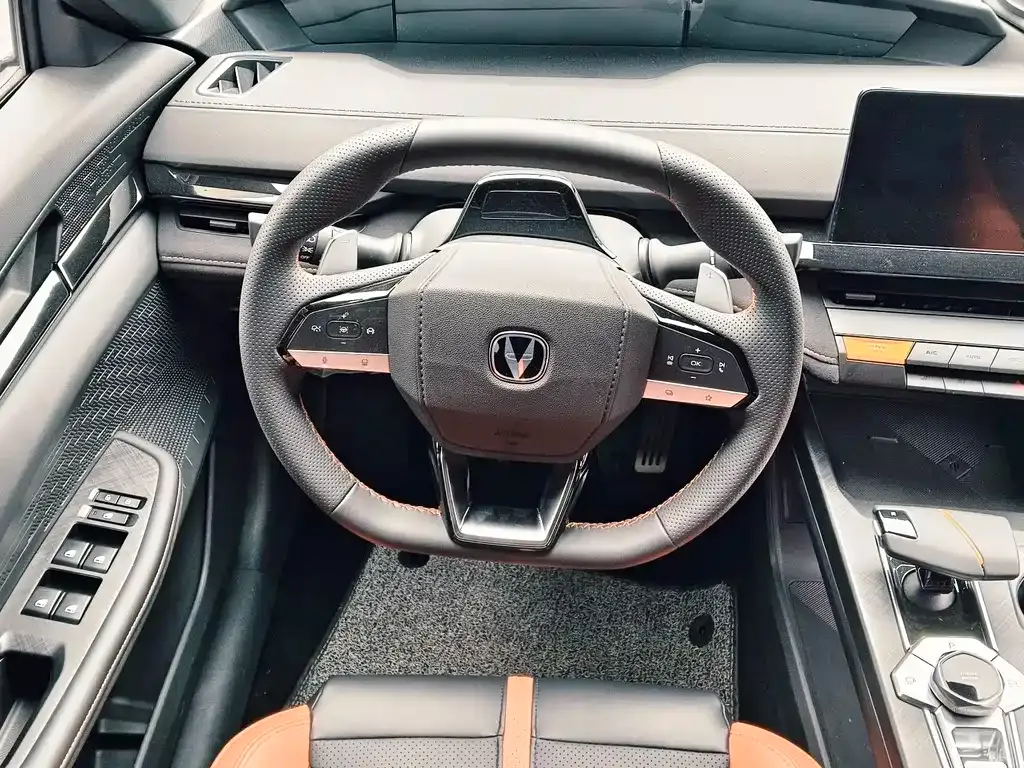 Changan UNI-V 2024 из CN, фото 7