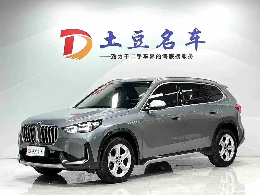 BMW X1 — фото 1