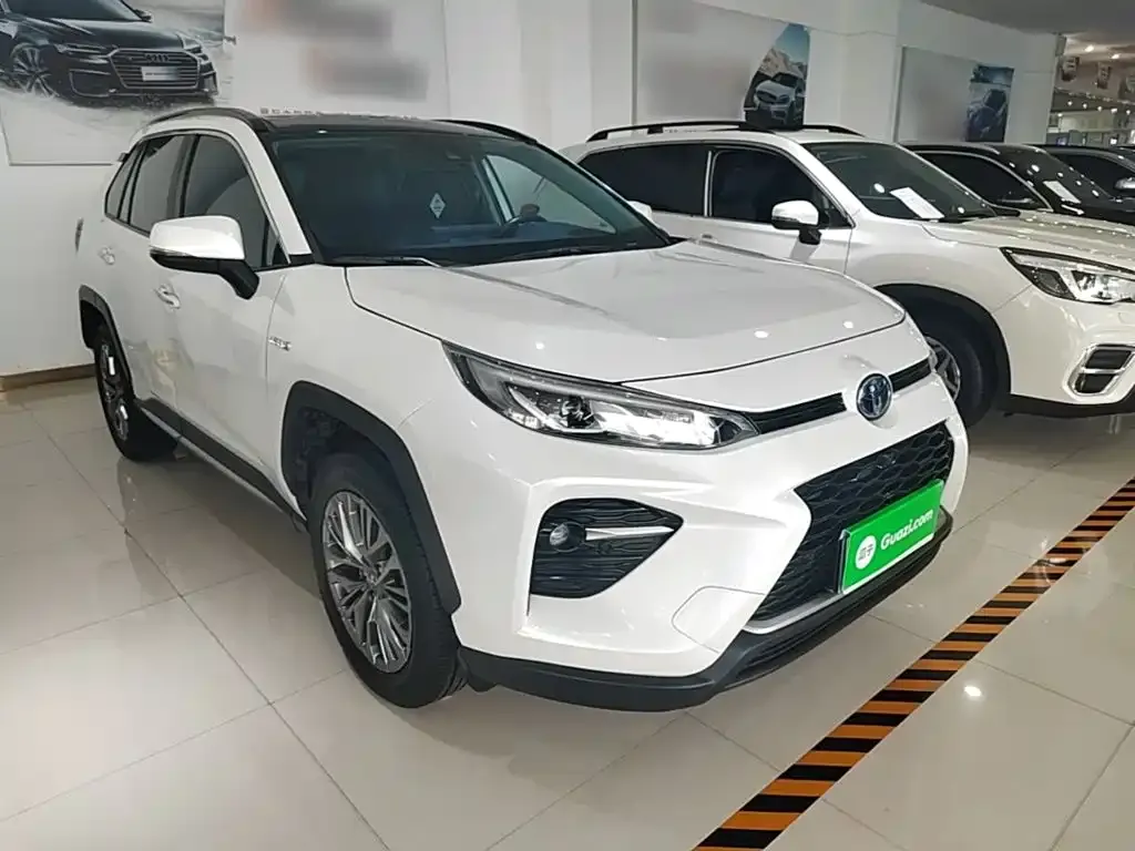 Toyota Wildlander — фото 10