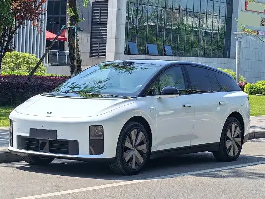 Li Auto i6
