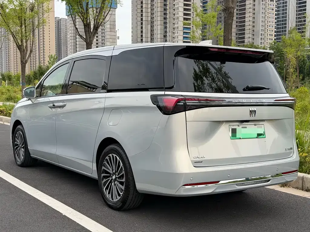 Buick GL8 Hybrid — фото 7