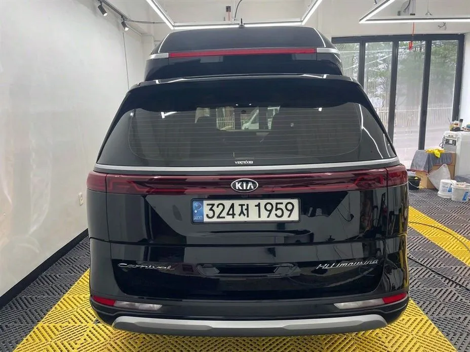 Kia Carnival — фото 10