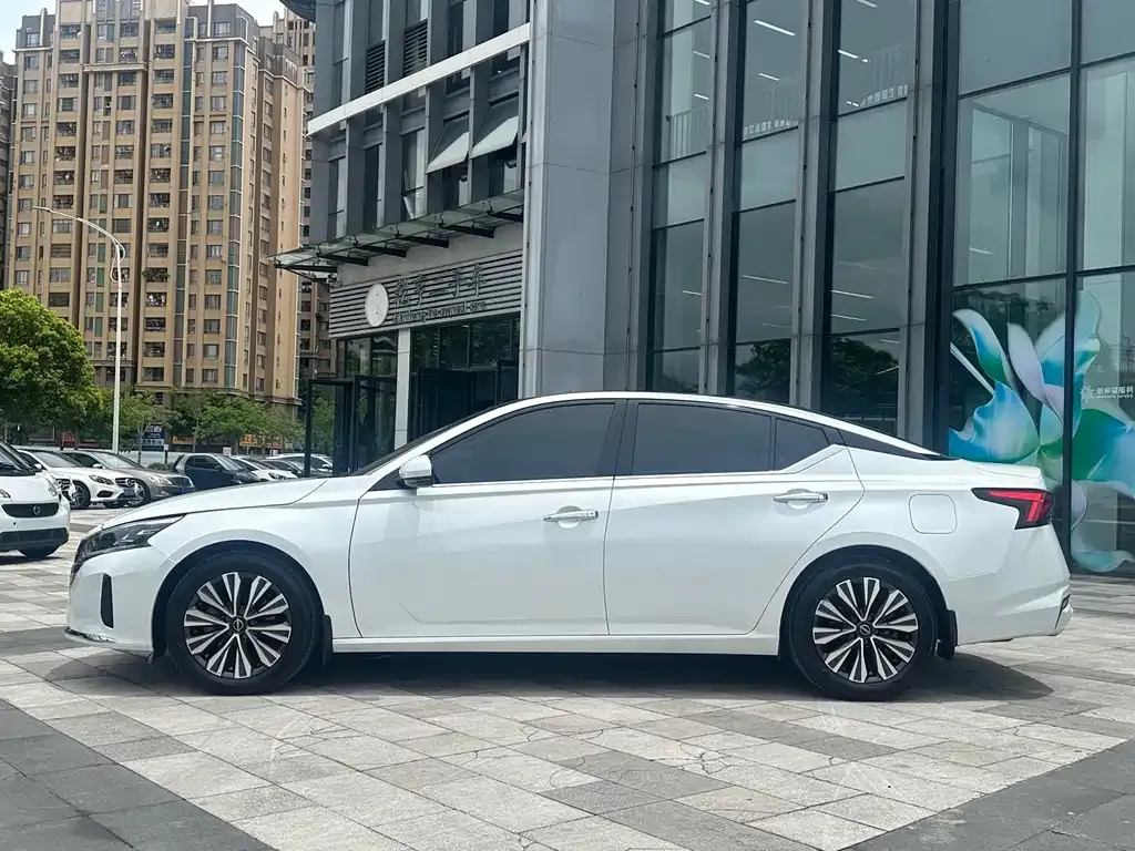 Nissan Teana — фото 3
