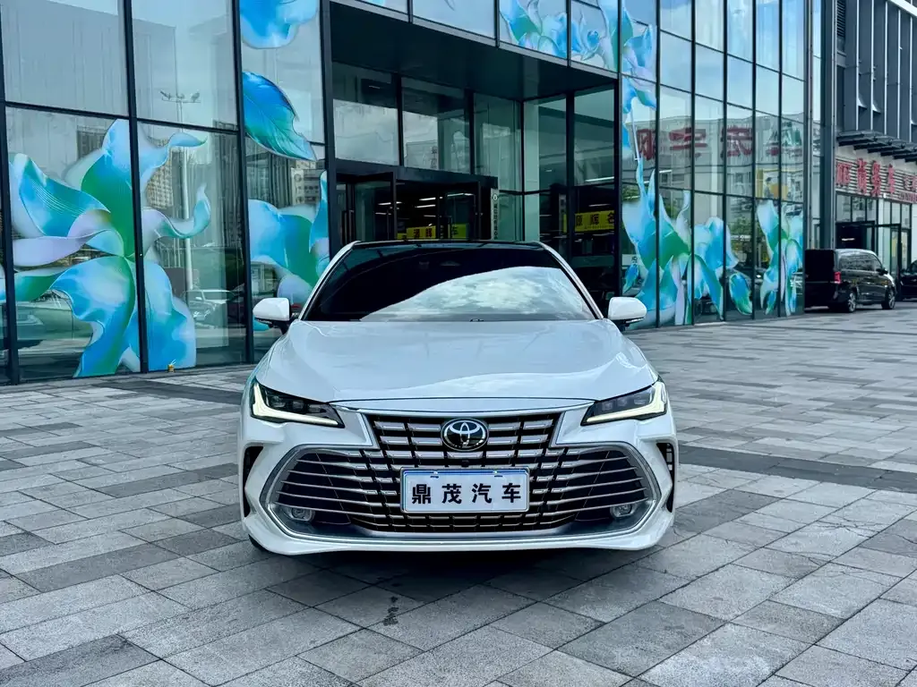 Toyota Avalon — фото 4