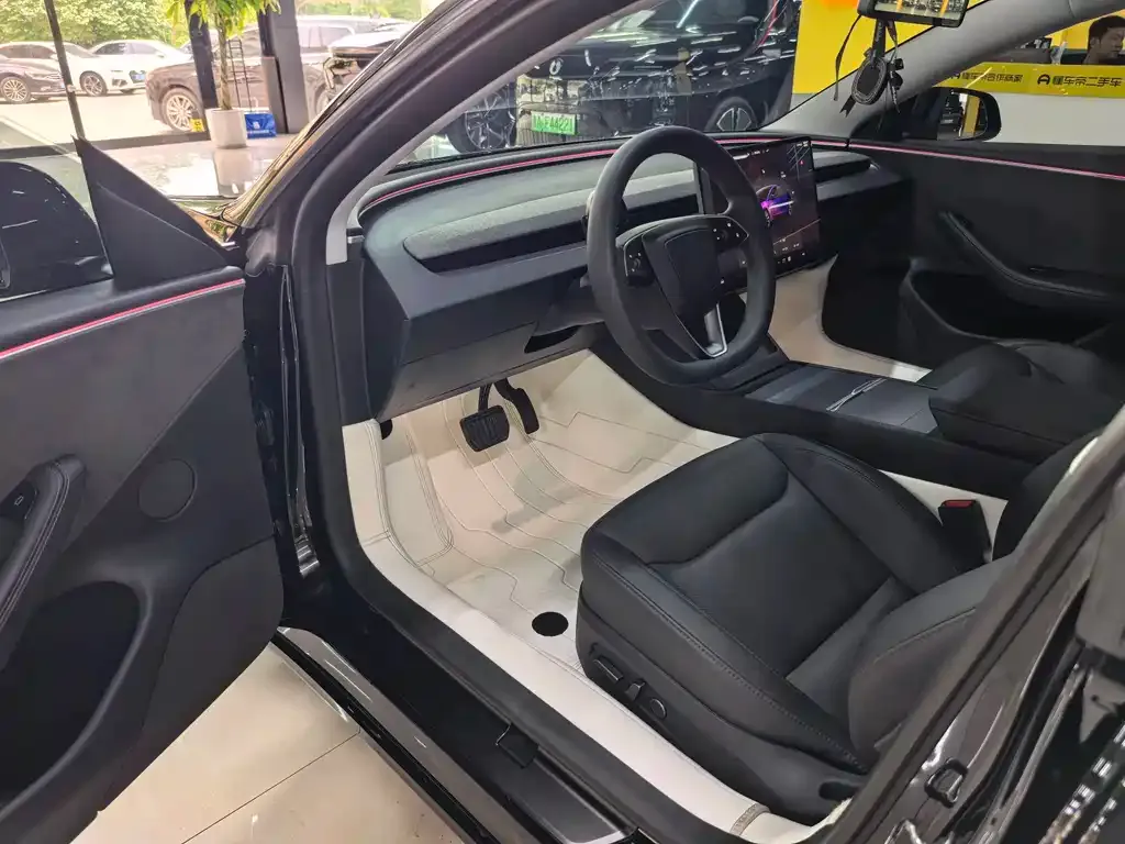 Tesla Model 3 — фото 6