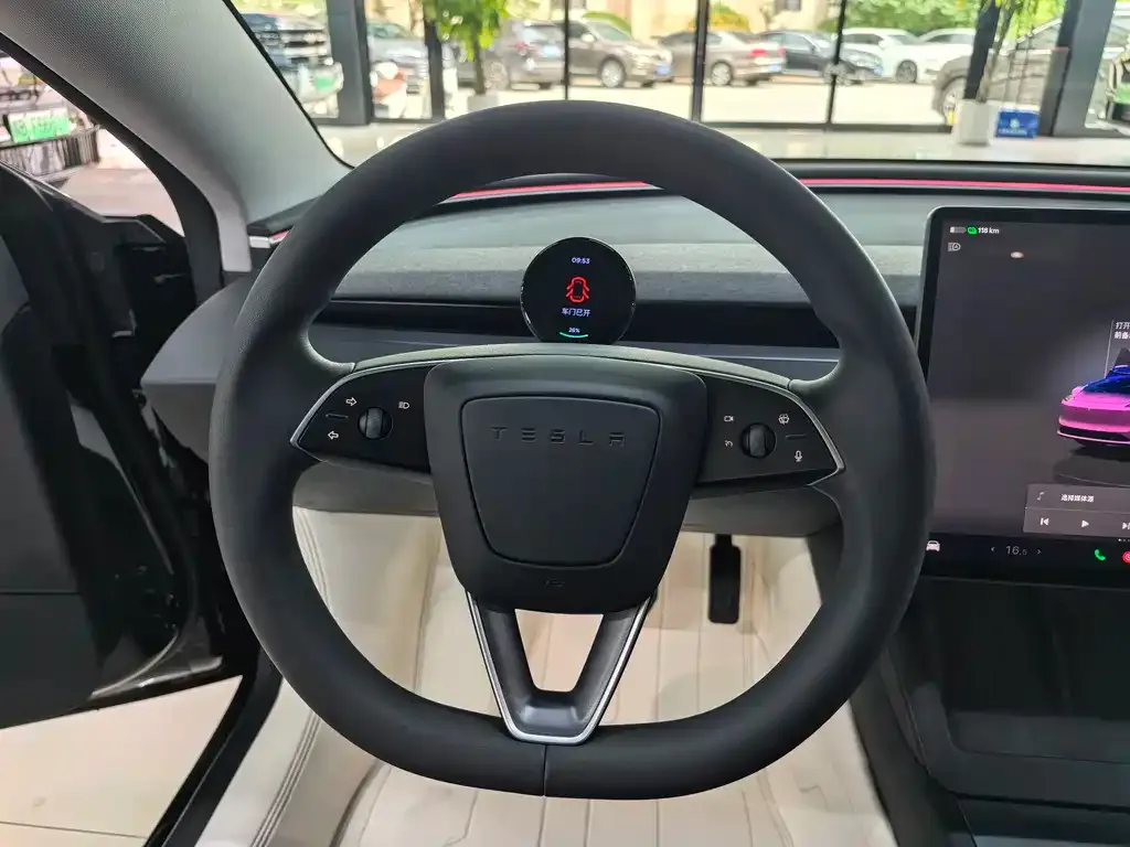 Tesla Model 3 — фото 7