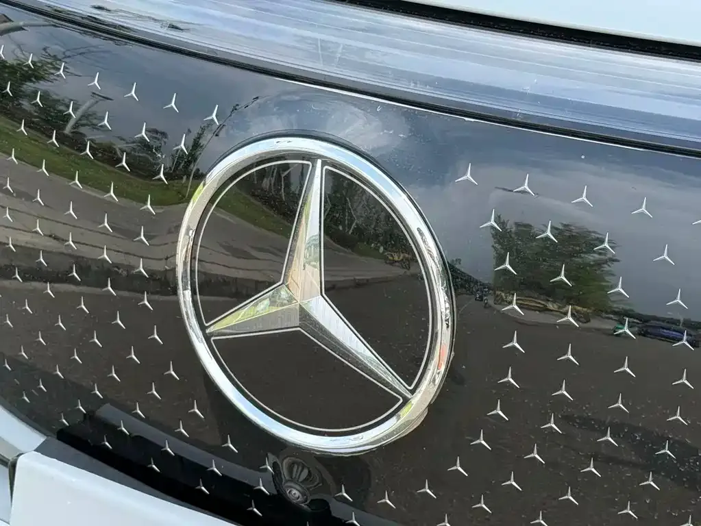Mercedes-Benz EQE SUV — фото 5