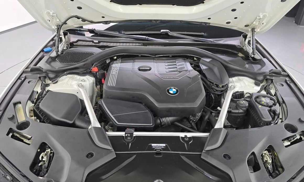 BMW 5-Series — фото 8