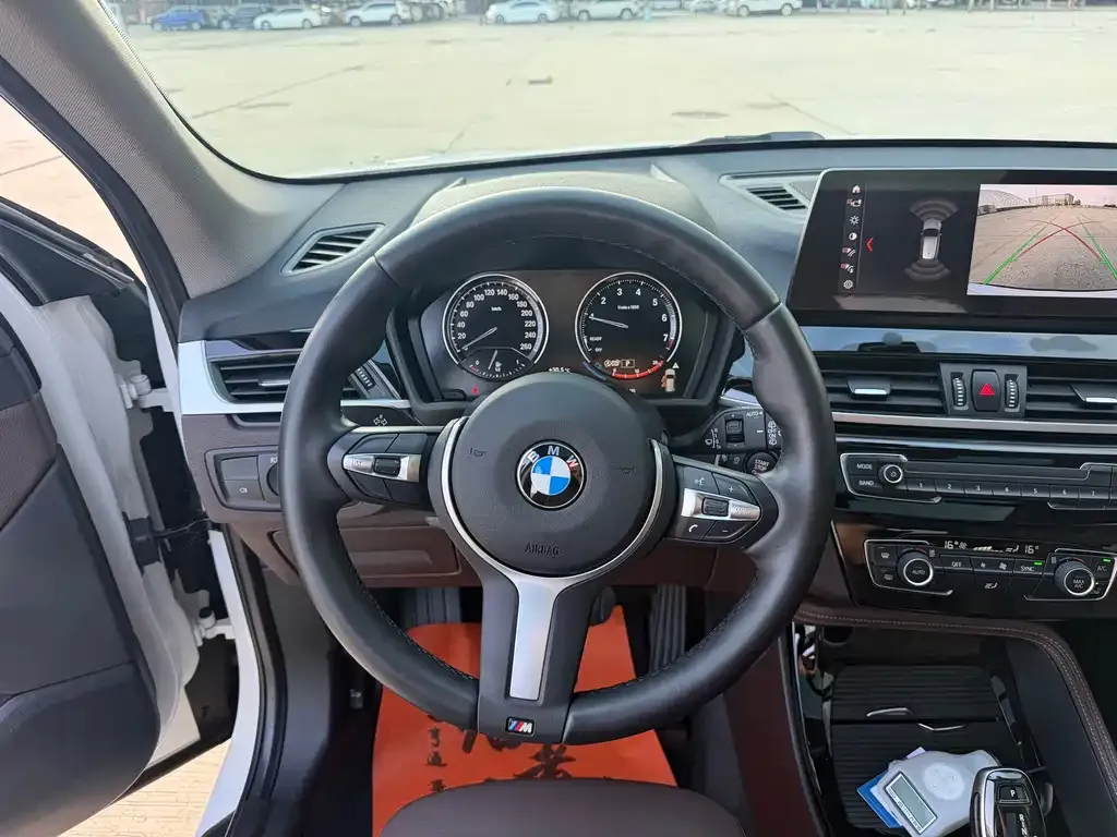 BMW X1 — фото 10