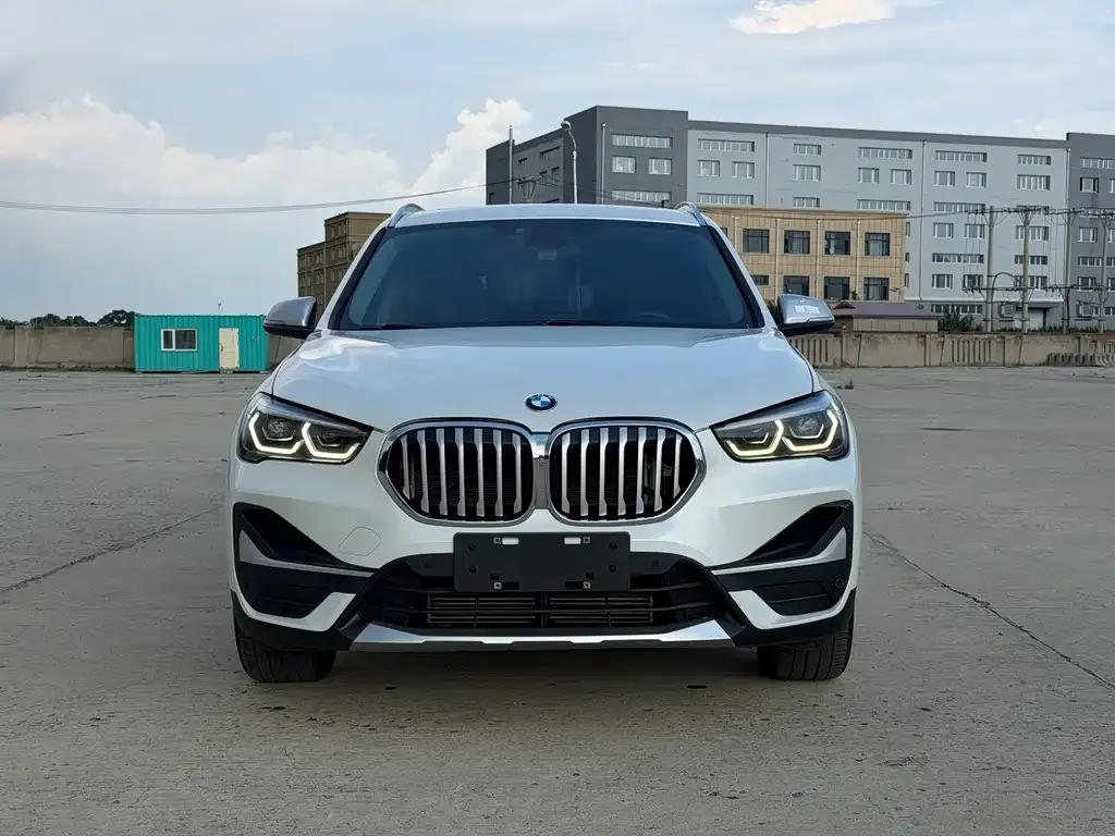 BMW X1 — фото 9
