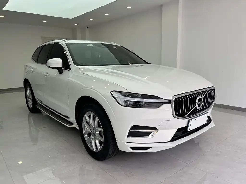 Volvo XC60 — фото 5