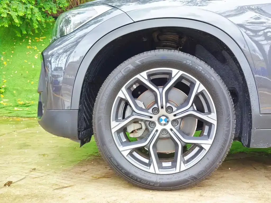 BMW X1 — фото 7