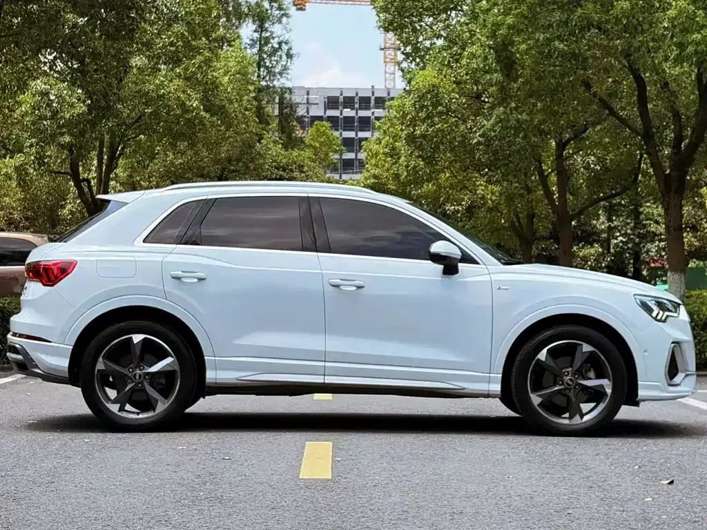Audi Q3 — фото 6
