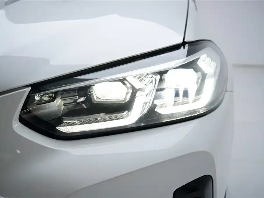 BMW X3 — фото 10