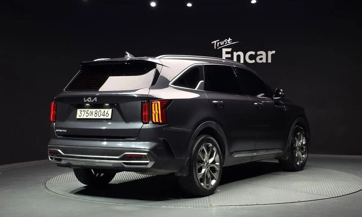 Kia Sorento — фото 6