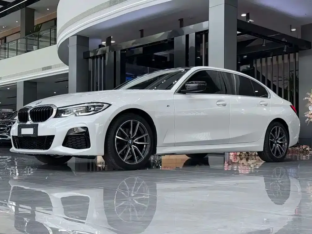BMW 3 Series — фото 1