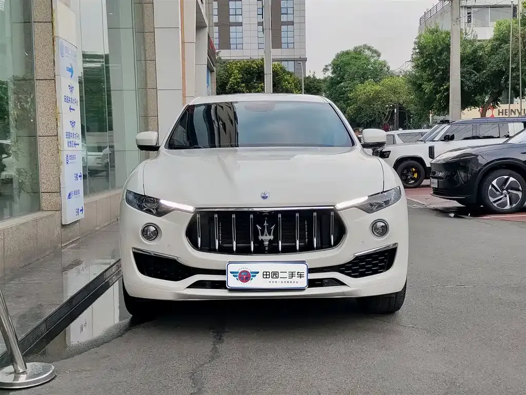 Maserati Levante — фото 10