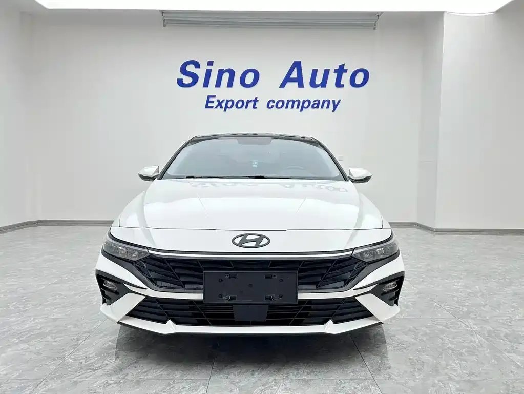 Hyundai Elantra — фото 3