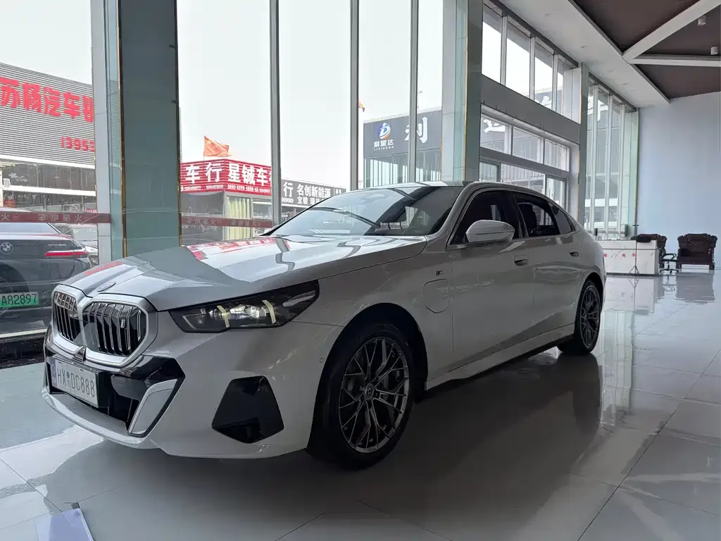 BMW i5 2025 из CN, фото 4