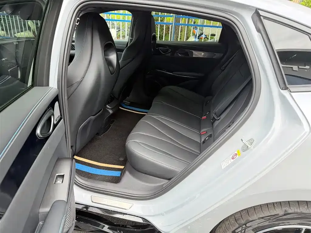 BYD Seal — фото 9
