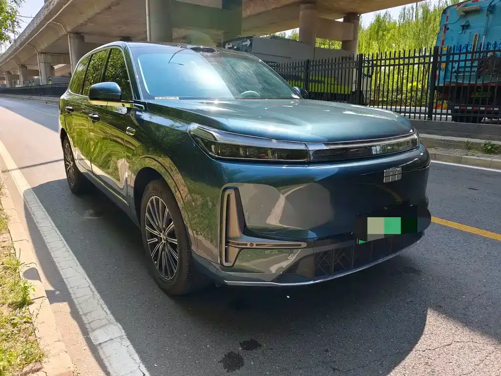 Geely Galaxy M9 — фото 7