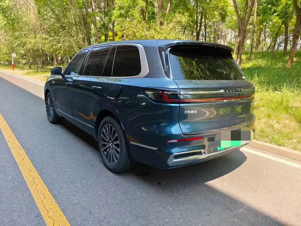 Geely Galaxy M9 — фото 10