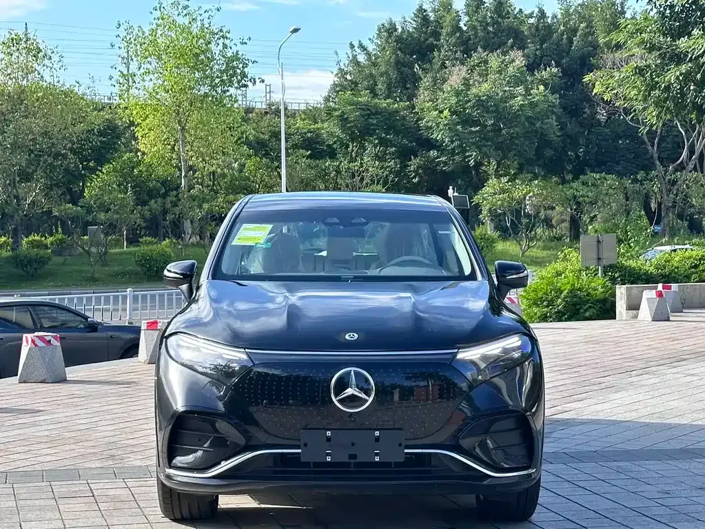 Mercedes-Benz EQS SUV — фото 10