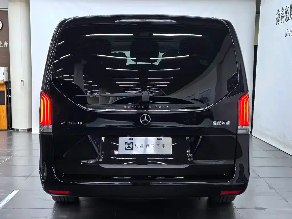 Mercedes-Benz V-Class — фото 7