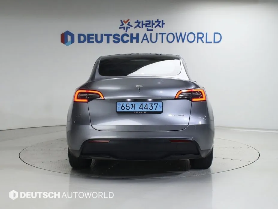 Tesla Model Y — фото 2