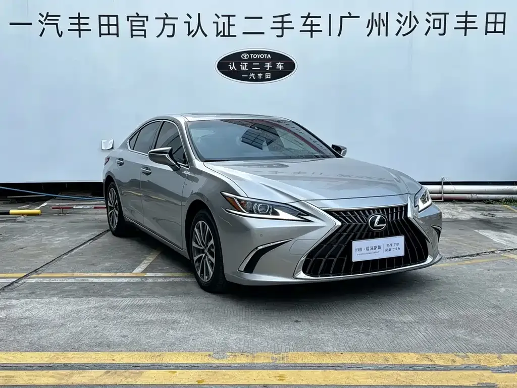 Lexus ES — фото 6