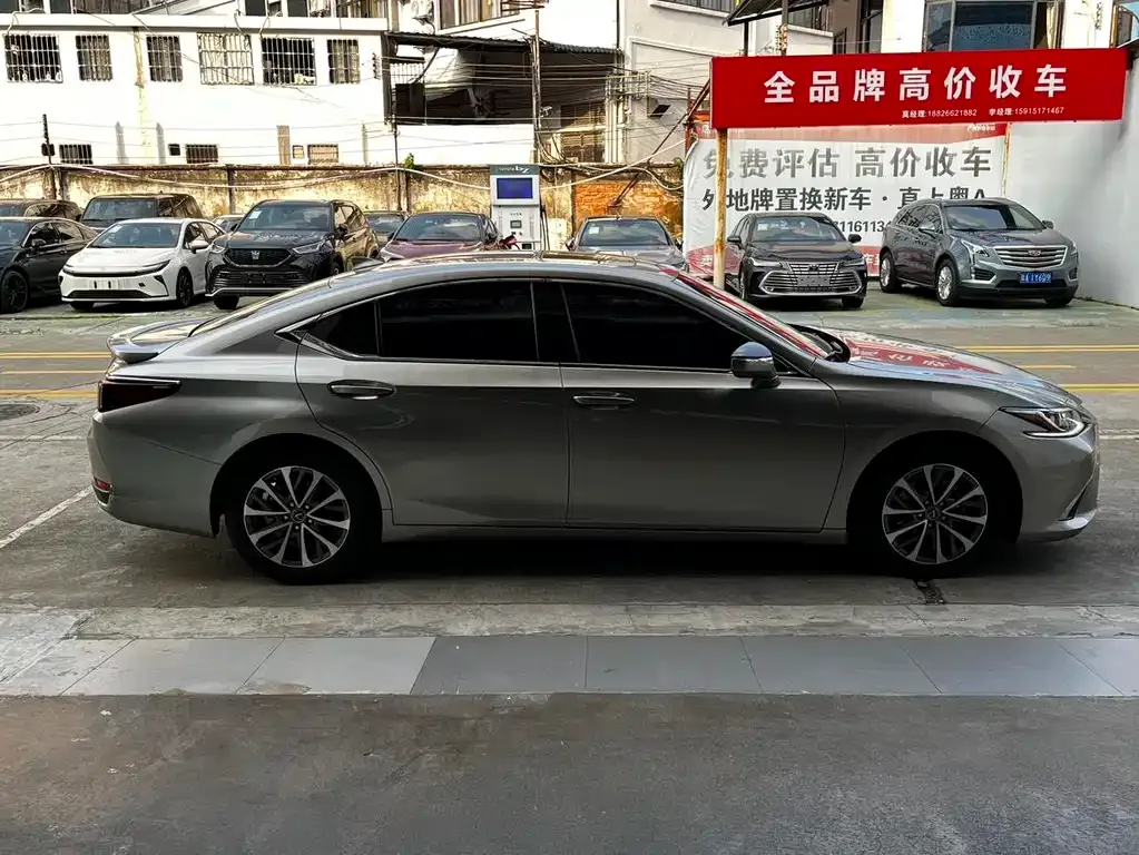 Lexus ES — фото 2