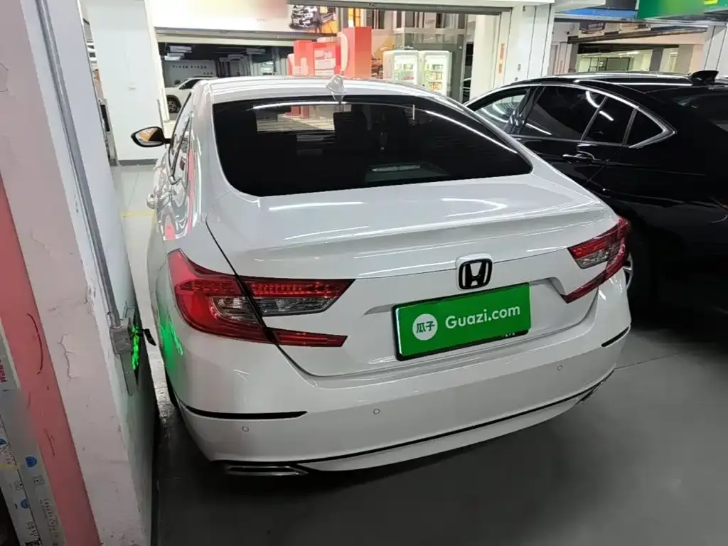 Honda Accord — фото 3