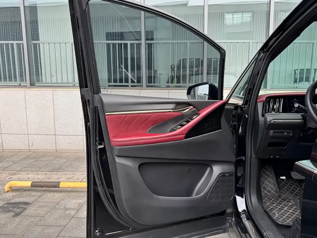 GAC Motor Trumpchi M8 — фото 8