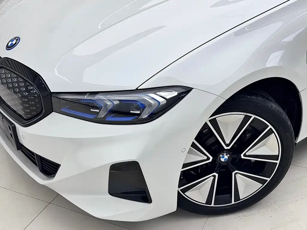 BMW i3 — фото 3