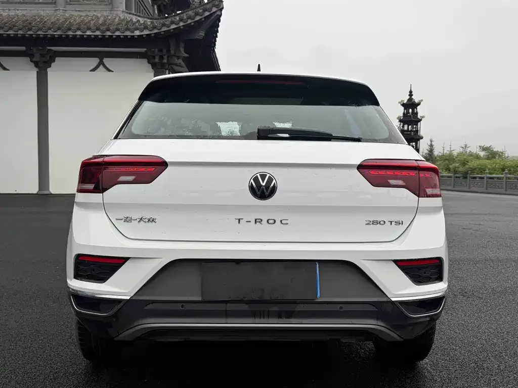 Volkswagen T-Roc — фото 2