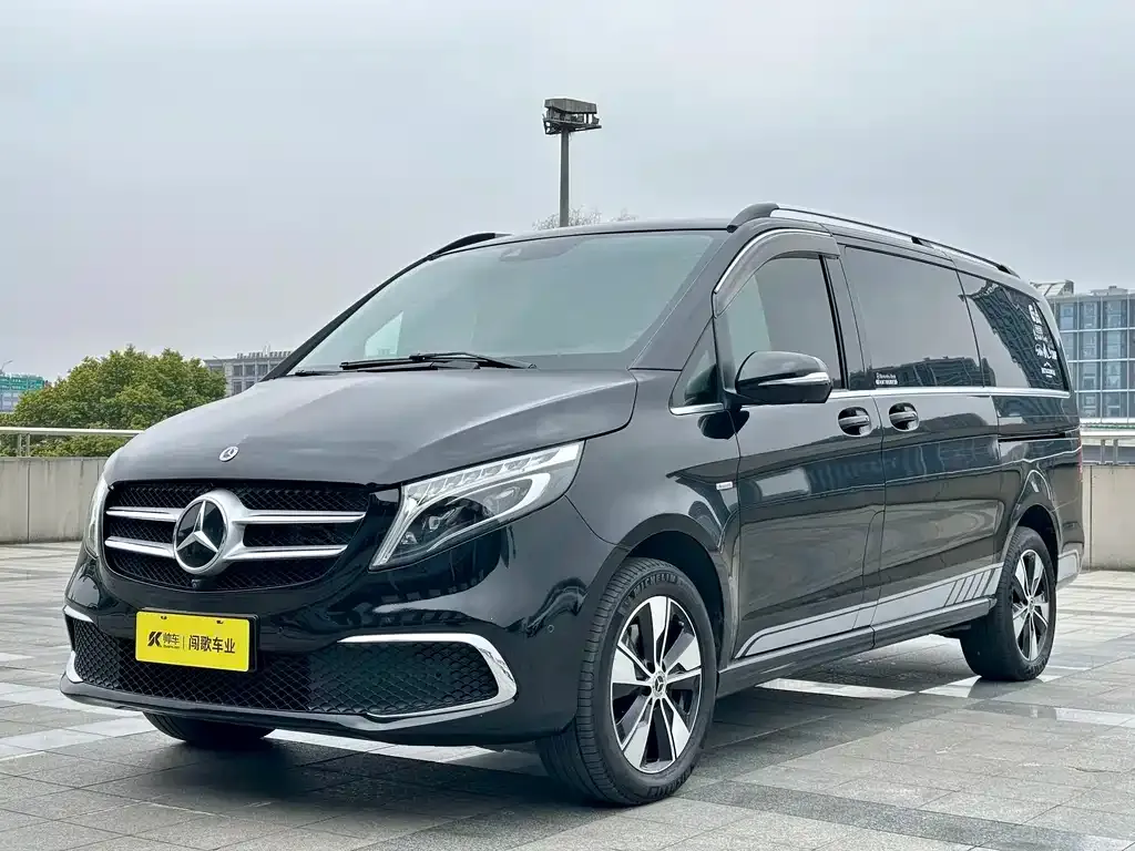 Mercedes-Benz V-Class — фото 1