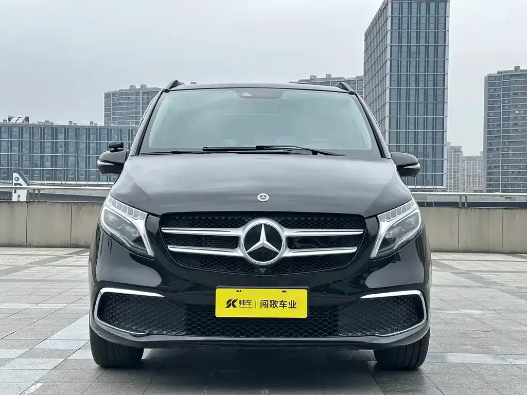 Mercedes-Benz V-Class — фото 10