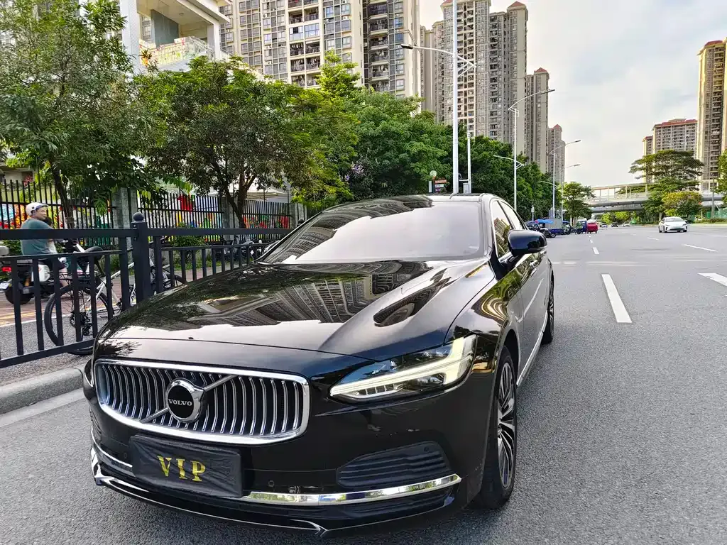 Volvo S90 PHEV — фото 1