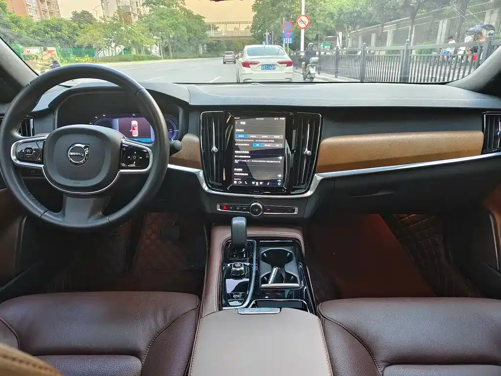 Volvo S90 PHEV — фото 3
