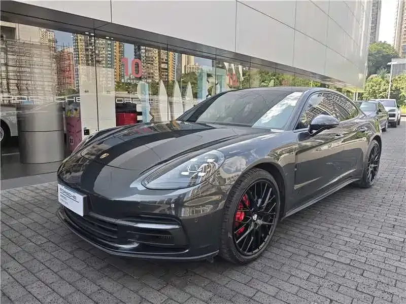 Porsche Panamera — фото 1