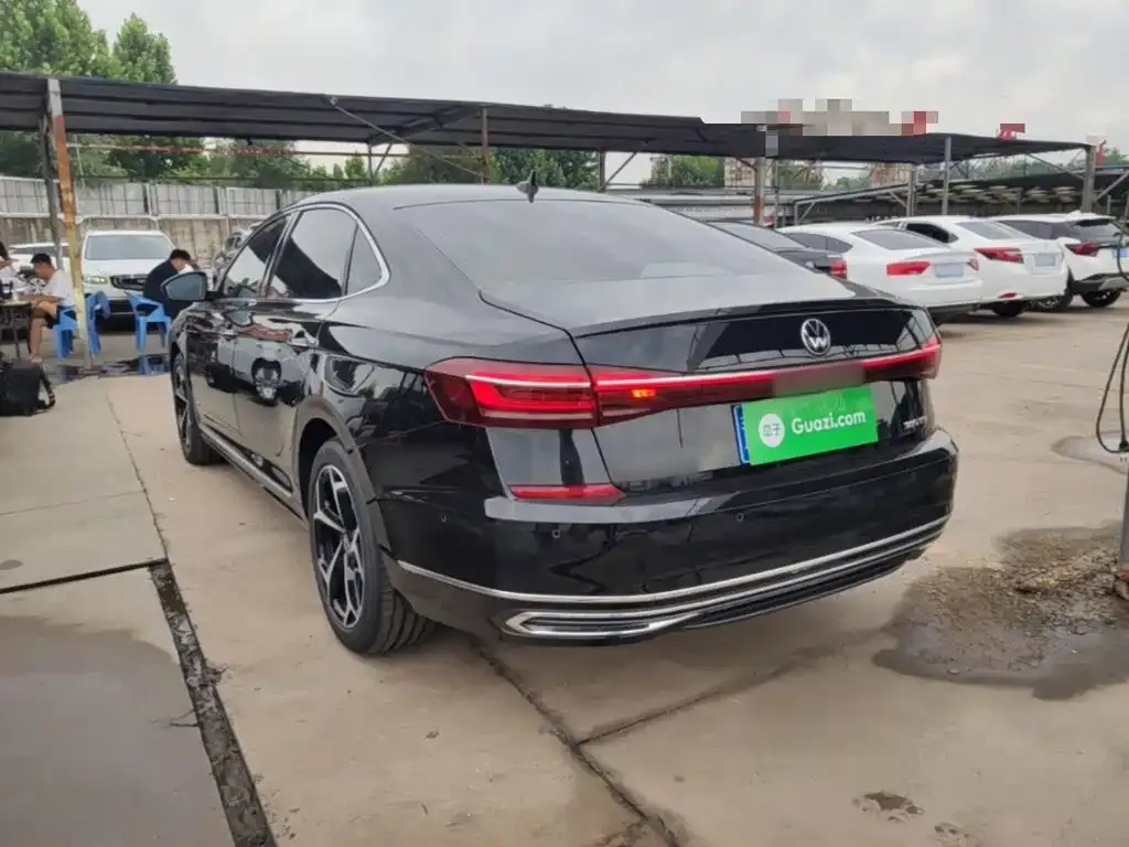 Volkswagen Passat — фото 10