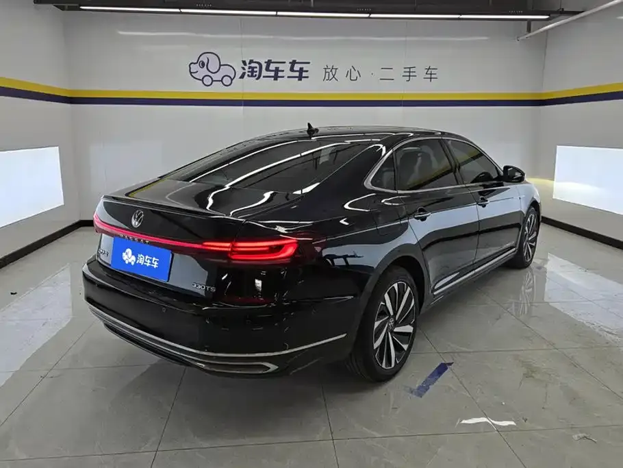 Volkswagen Passat — фото 6