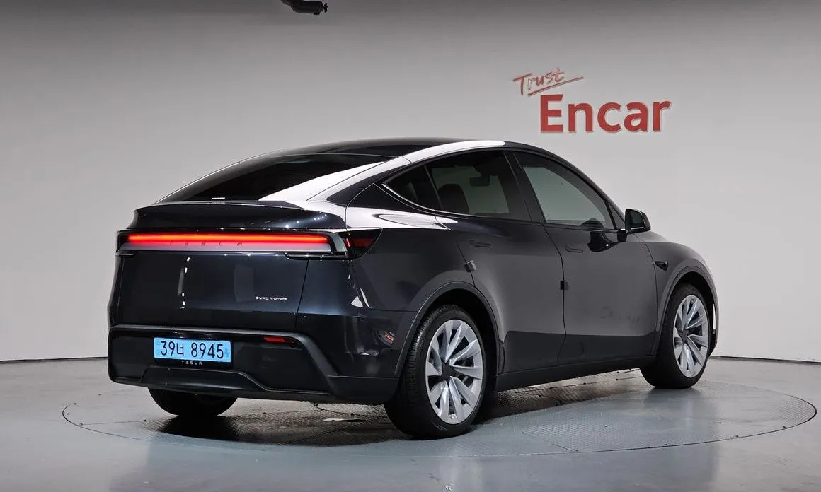 Tesla Model Y — фото 2