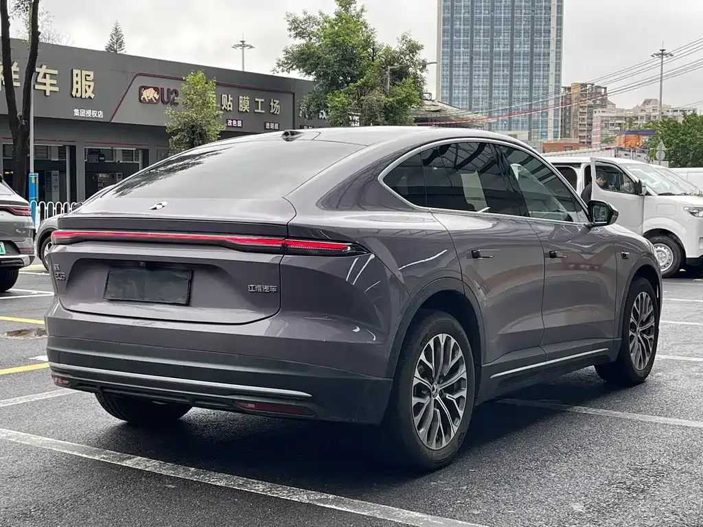 NIO EC6 — фото 10
