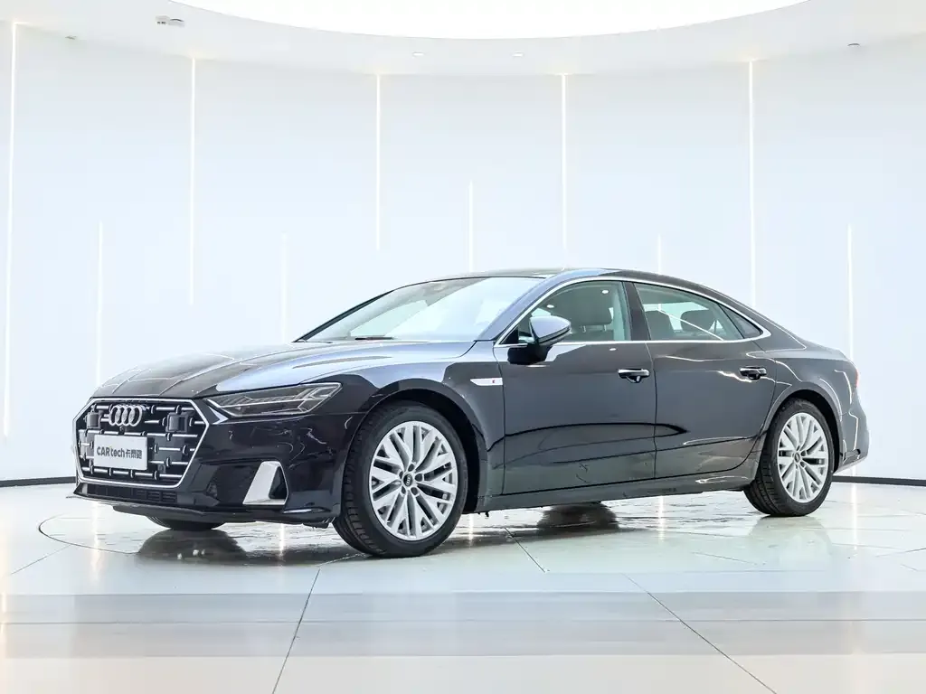 Audi A7L — фото 1