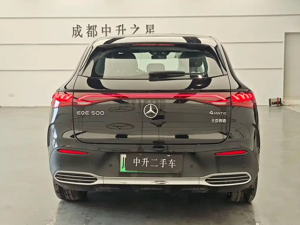 Mercedes-Benz EQE SUV — фото 10