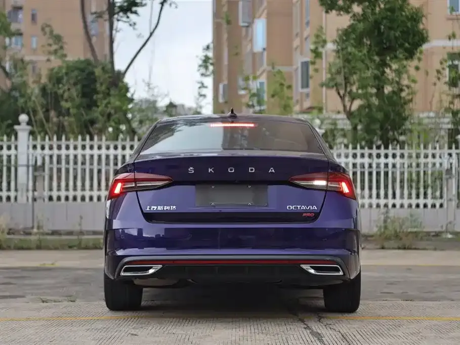 Skoda Octavia — фото 8