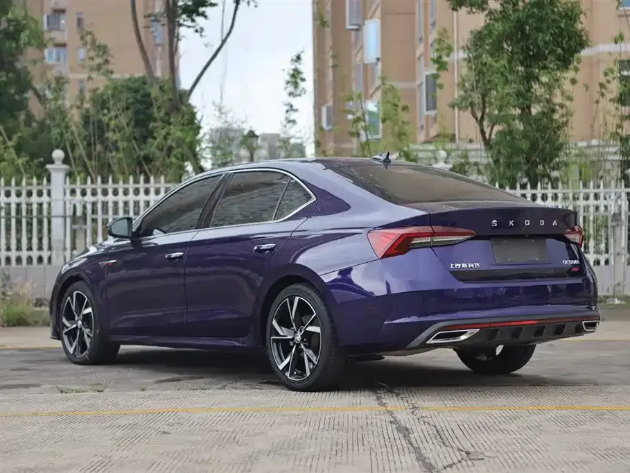Skoda Octavia — фото 6