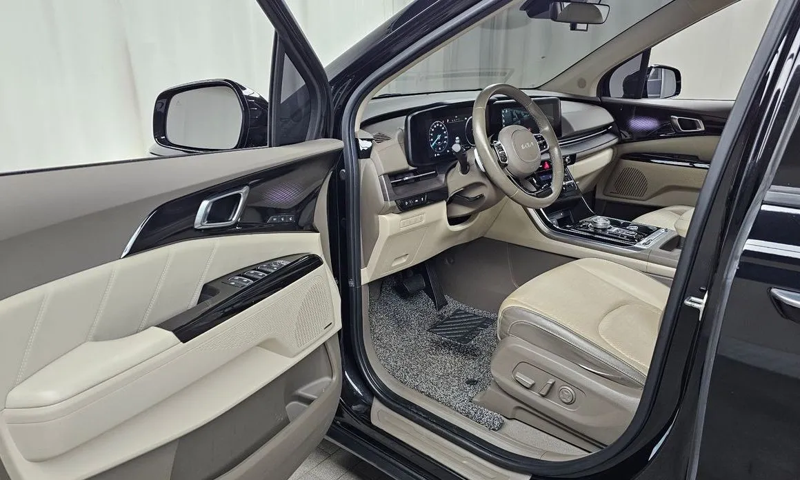 Kia Carnival 2023 из KR, фото 2