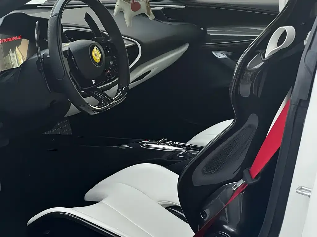 Ferrari SF90 — фото 10